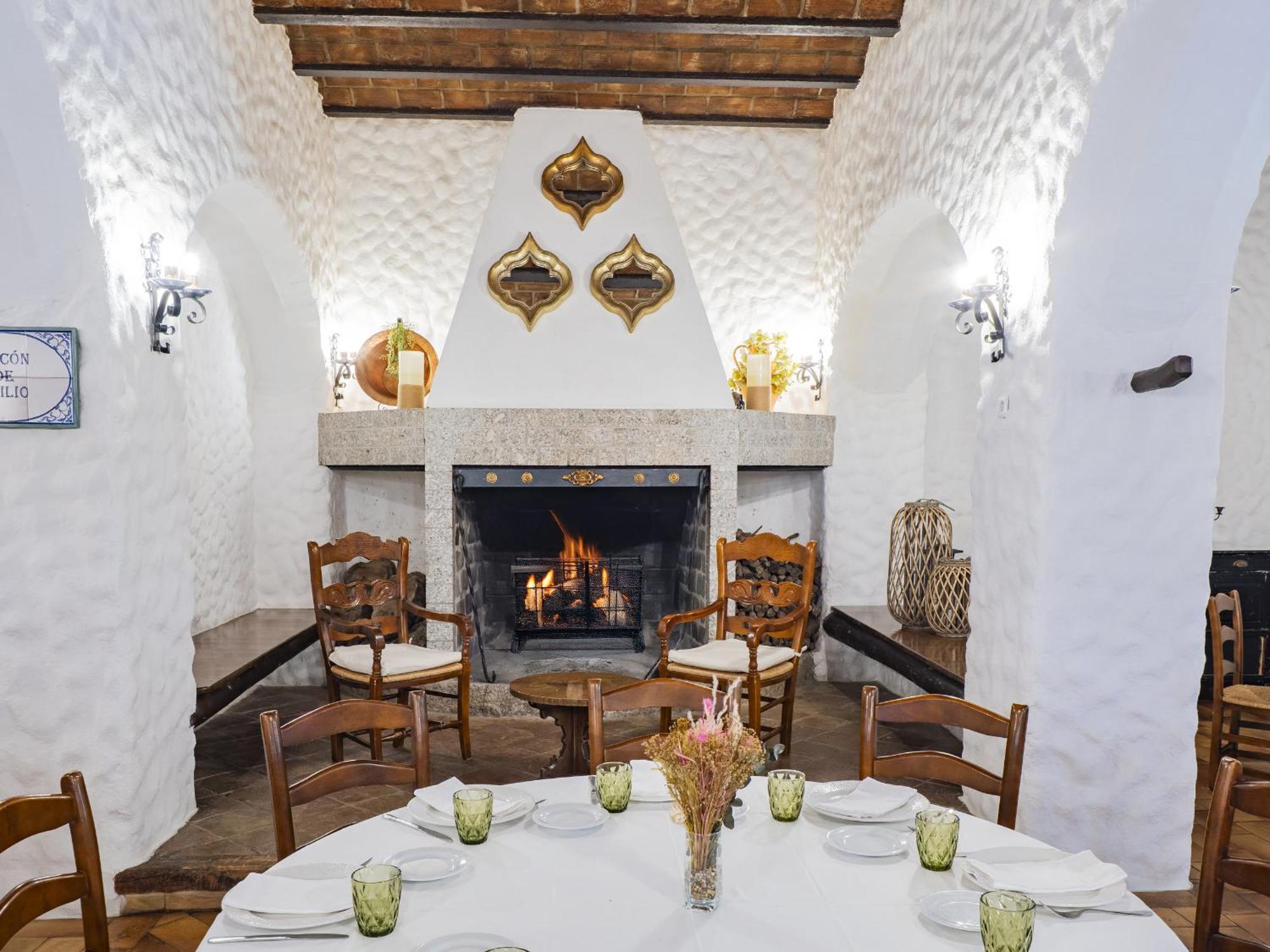Cubo'S Hotel Cortijo San Antonio Casarabonela Luaran gambar